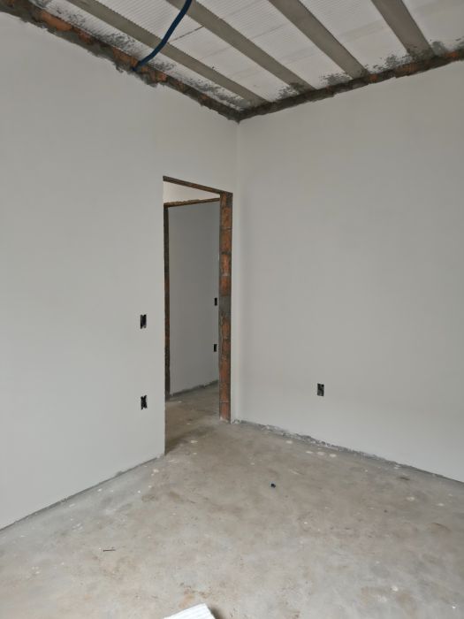 Casa com 2 Dormitórios à venda, 100 m² por R$ 290.000,00 Casa com 2 Dormitórios à venda, 100 m² por R$ 290.000,00