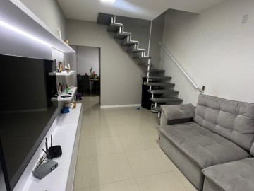 Sobrado no Rio Pequeno